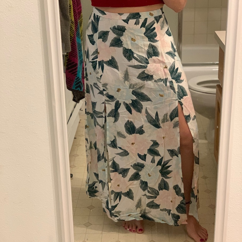 Billabong double slit skirt